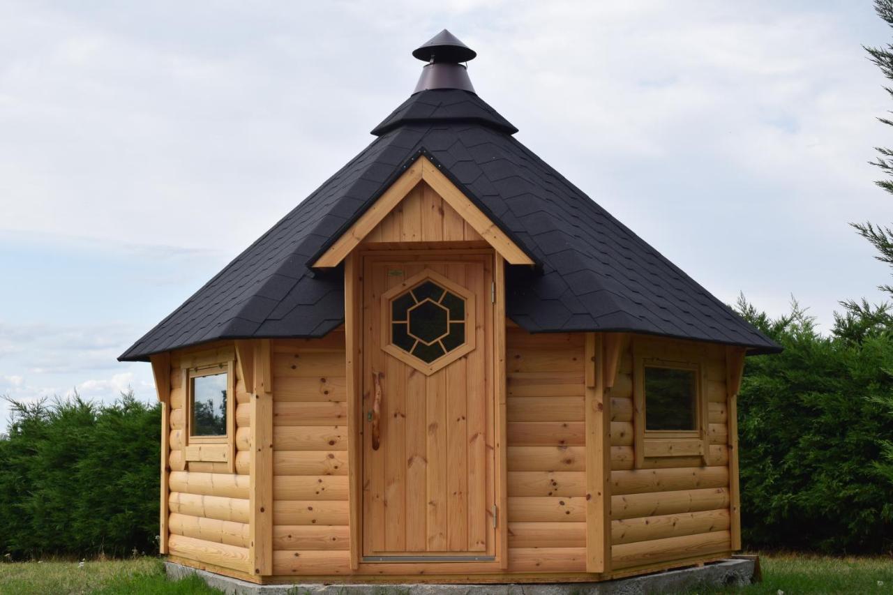 Apartmán Les Cabanes Magiques De Mariegillou Avrilly Exteriér fotografie